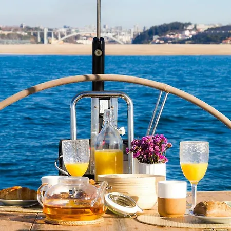 Life Aboard A Sailboat * فيلا نوفا دي غايا